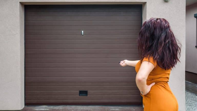 What Are the Latest Trends in Garage Door Designs